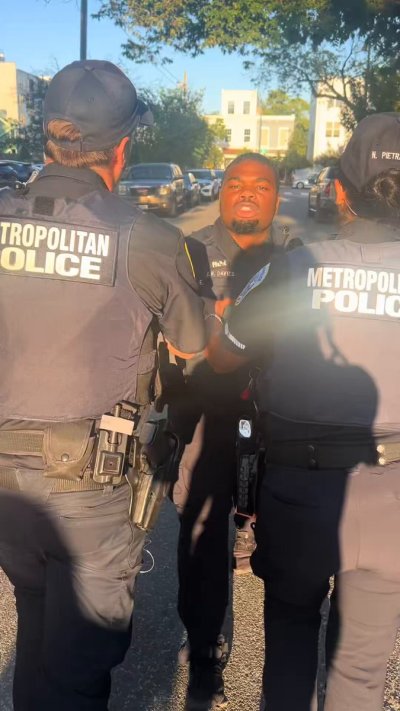 Watch FearBuck's leaked NSFW video on TwXstars