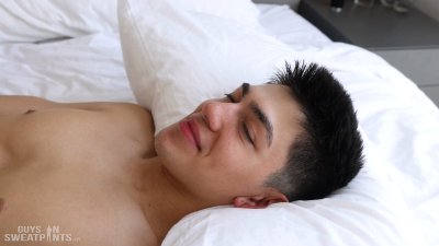 Watch GuysInSweatpants.com's leaked NSFW video on TwXstars