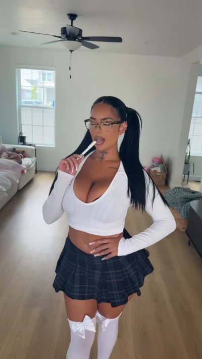 Watch sugarboobs🍩's leaked NSFW video on TwXstars
