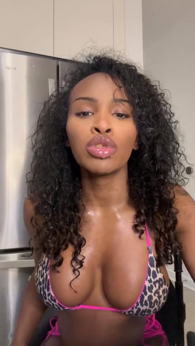 Watch Milan🤍's leaked NSFW video on TwXstars