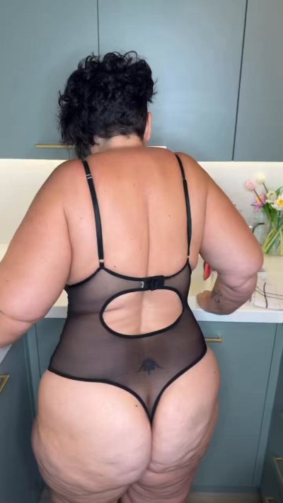 Watch Big Mama's leaked NSFW video on TwXstars