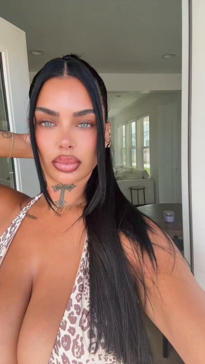 Watch sugarboobs🍩's leaked NSFW video on TwXstars