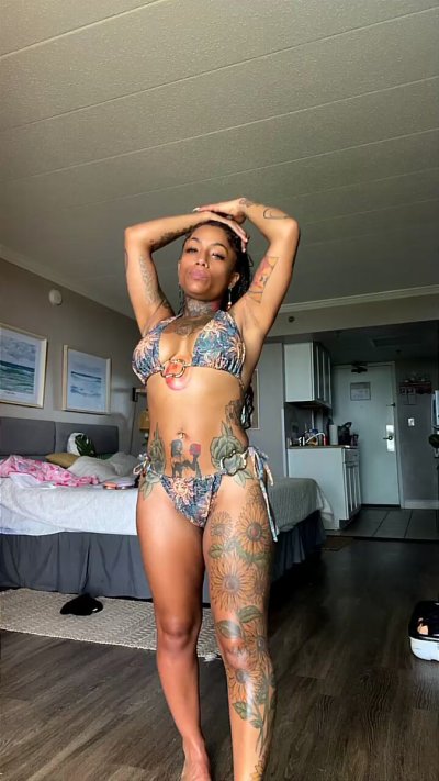 Watch Ish's leaked NSFW video on TwXstars