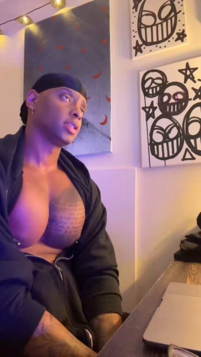 Watch Extra , Extra…..PEEETAAAHHH😱's leaked NSFW video on TwXstars