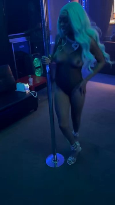 Watch Ish's leaked NSFW video on TwXstars