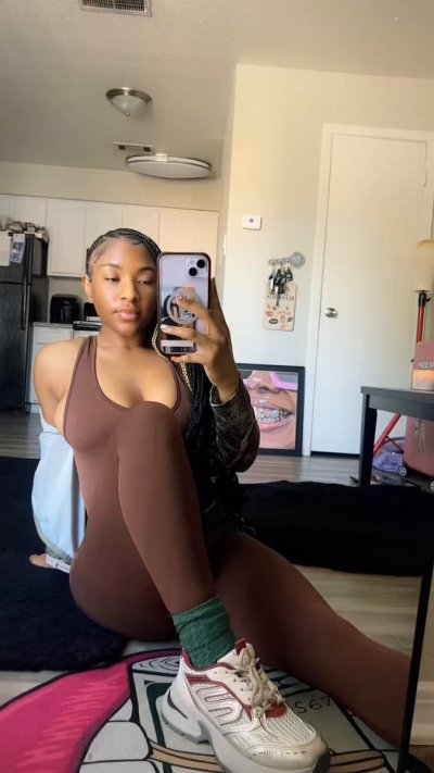 Watch fishiee's leaked NSFW video on TwXstars