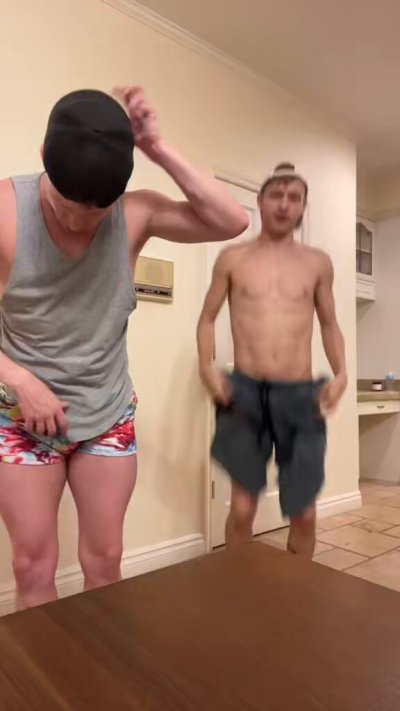 Watch Noah White's leaked NSFW video on TwXstars