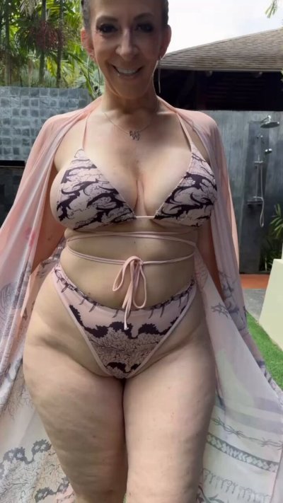 Watch Sara Jay Official's leaked NSFW video on TwXstars