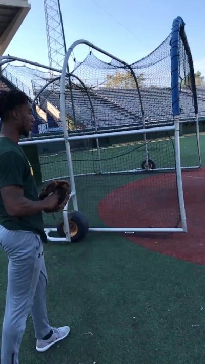 Watch SMOKEPOLEBOY1's leaked NSFW video on TwXstars