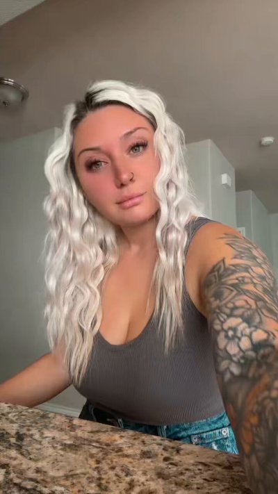 Watch liisabbyy's leaked NSFW video on TwXstars