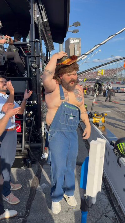 Watch ✈️'s leaked NSFW video on TwXstars