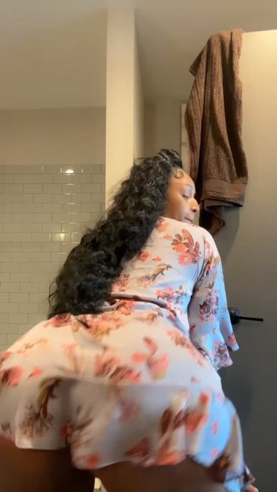 Watch Lady Luscious's leaked NSFW video on TwXstars