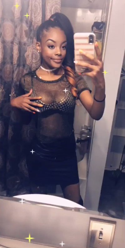 Watch Mom's leaked NSFW video on TwXstars