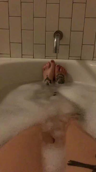 Watch sashsuicide's leaked NSFW video on TwXstars