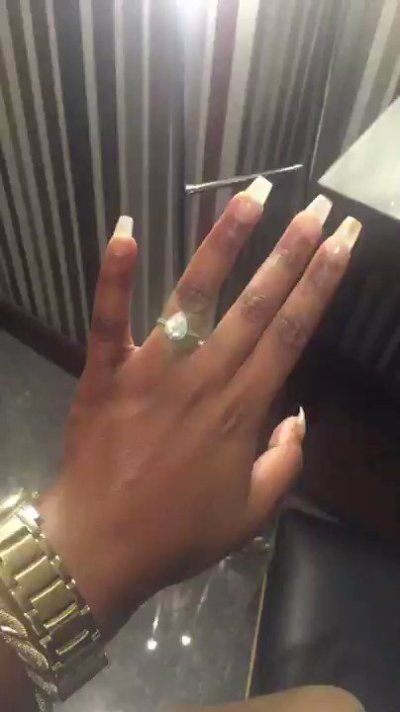 Watch Oyinlola 👑's leaked NSFW video on TwXstars