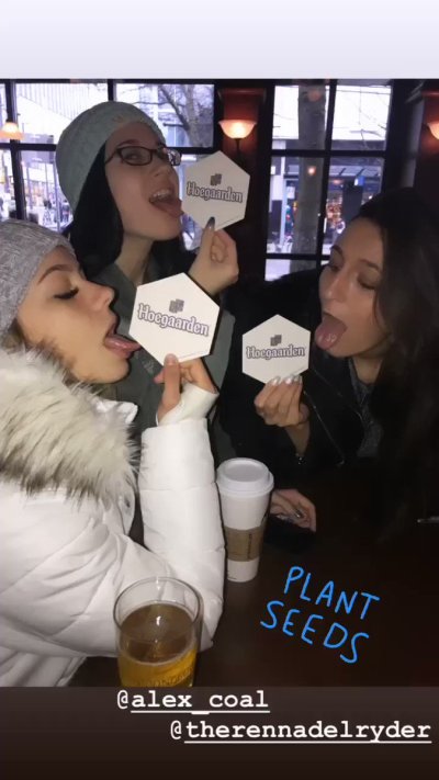 Watch naomi 💘's leaked NSFW video on TwXstars