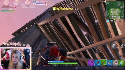 Watch Willokhlass's leaked NSFW video on TwXstars