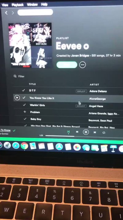 Watch Yvie Oddly (blue checkmark)'s leaked NSFW video on TwXstars