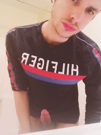 Watch 𝐌𝐚𝐭𝐭 𝐁𝐫𝐚𝐝𝐥𝐞𝐞's leaked NSFW video on TwXstars