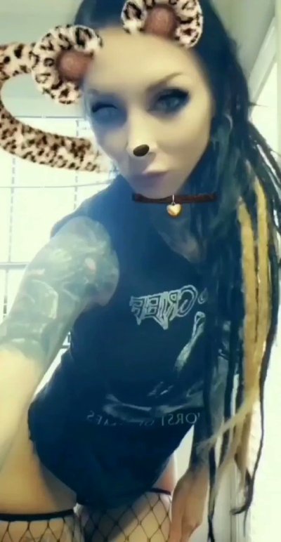 Watch RazorCandi's leaked NSFW video on TwXstars