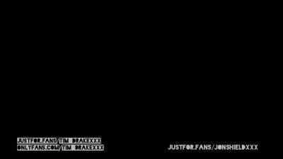 Watch Manic Pixie Dream Gorilla's leaked NSFW video on TwXstars