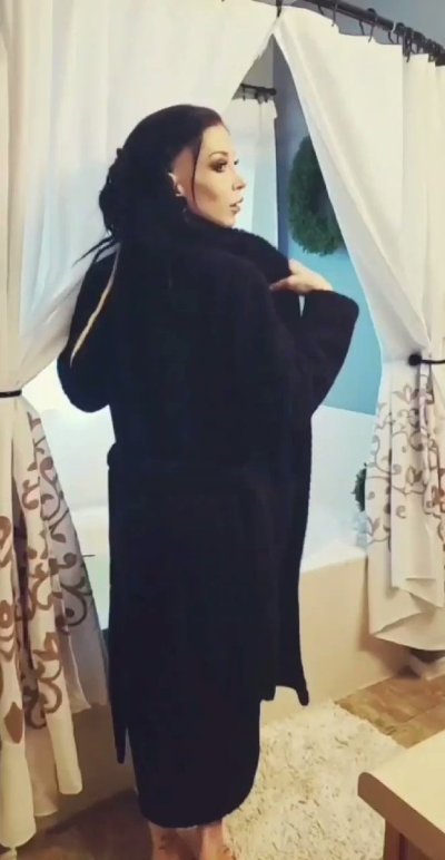 Watch RazorCandi's leaked NSFW video on TwXstars