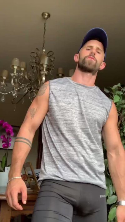 Watch Aingeru's leaked NSFW video on TwXstars