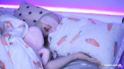 Watch Blondelashes19's leaked NSFW video on TwXstars