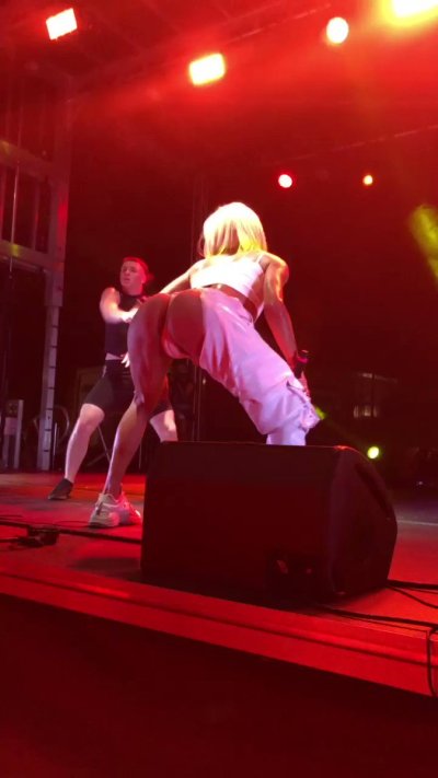 Watch Ari Chanel 💍💎's leaked NSFW video on TwXstars