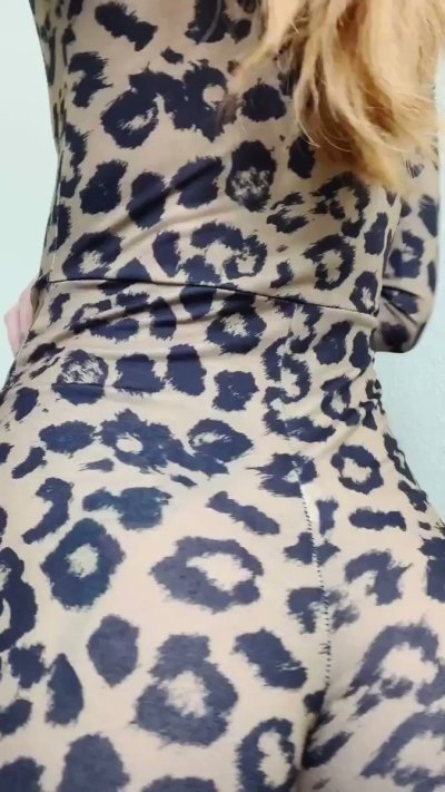 Watch weejulietots's leaked NSFW video on TwXstars