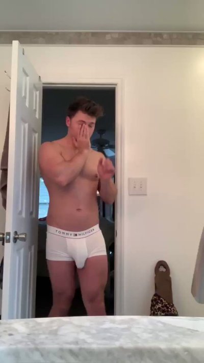 Watch Maximillian Small's leaked NSFW video on TwXstars