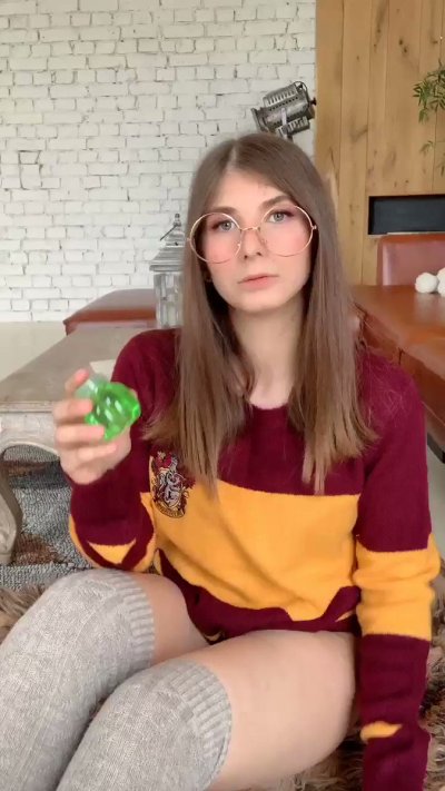 Watch 🐾 Julia Paww 💗's leaked NSFW video on TwXstars