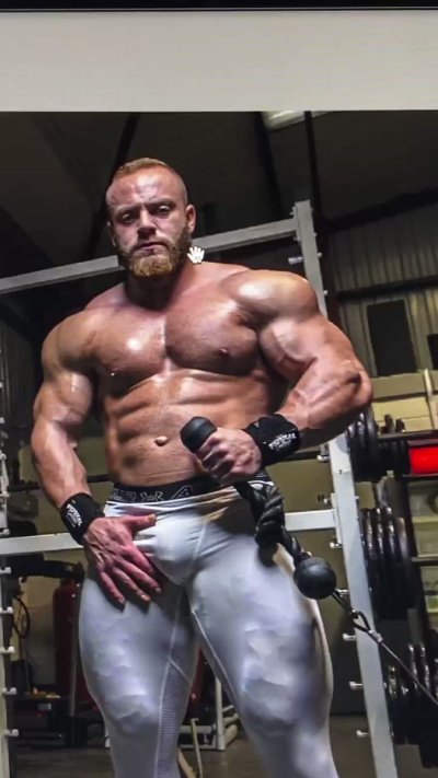 Watch muscleflexxx's leaked NSFW video on TwXstars
