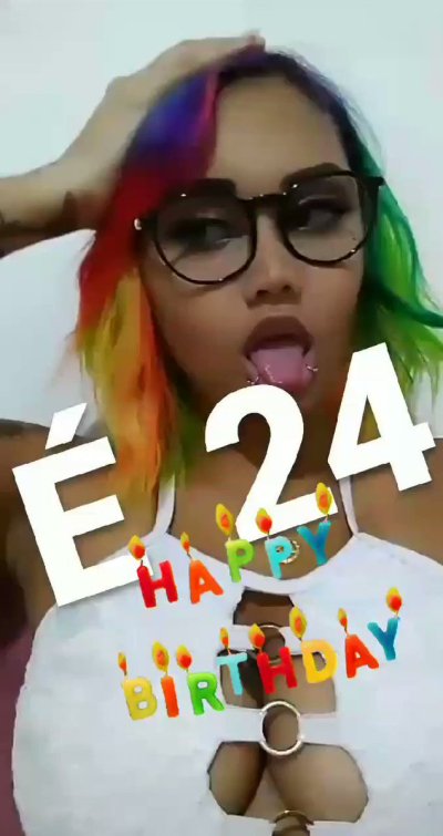 Watch Larya Von's leaked NSFW video on TwXstars