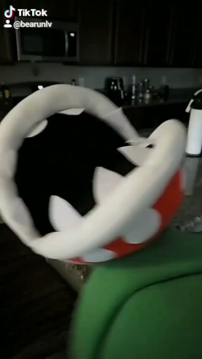 Watch Bear's leaked NSFW video on TwXstars