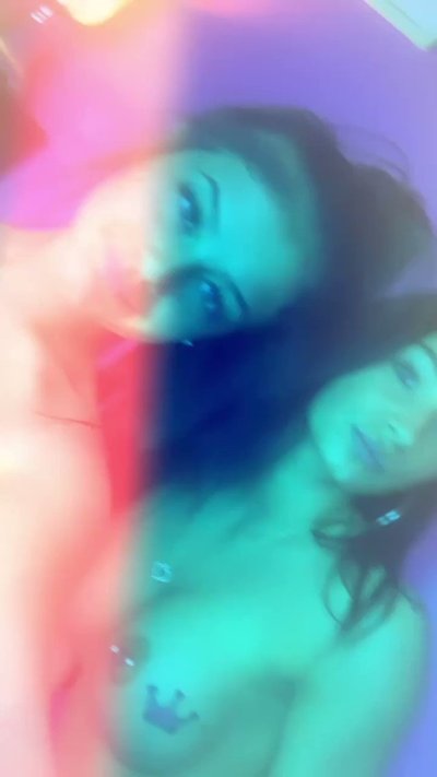 Watch SHEFORKEEPS's leaked NSFW video on TwXstars