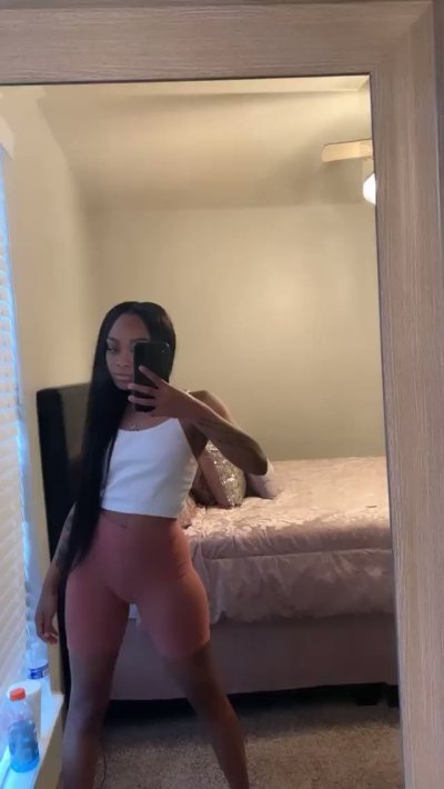 Watch TAY BAE💛's leaked NSFW video on TwXstars