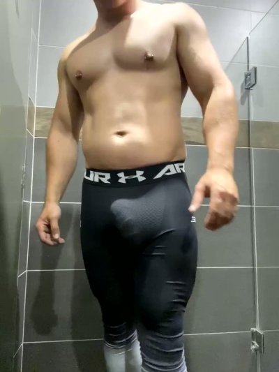 Watch Maximillian Small's leaked NSFW video on TwXstars