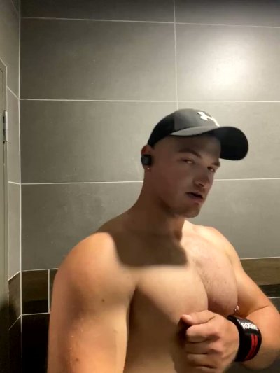 Watch Maximillian Small's leaked NSFW video on TwXstars