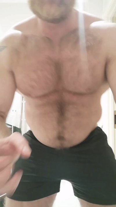 Watch vikingmusclebear's leaked NSFW video on TwXstars