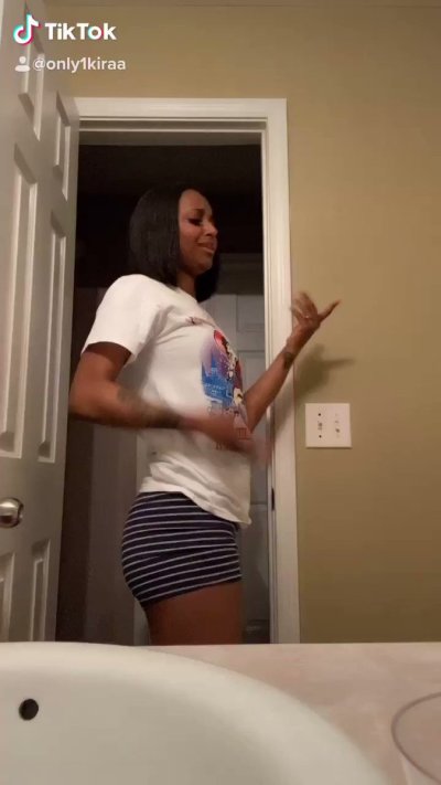 Watch BAE.'s leaked NSFW video on TwXstars