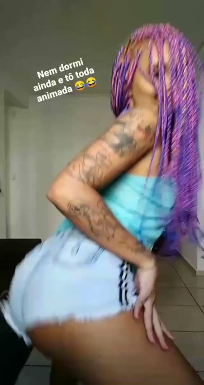 Watch Larya Von's leaked NSFW video on TwXstars