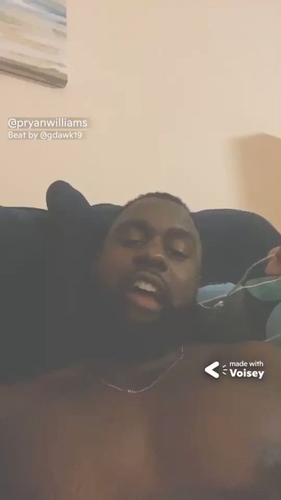 Watch 🍐's leaked NSFW video on TwXstars