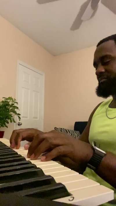 Watch 🍐's leaked NSFW video on TwXstars