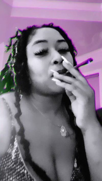 Watch juicyyjuicebox's leaked NSFW video on TwXstars