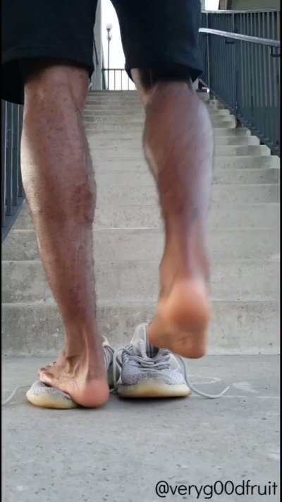 Watch Foot Bae's leaked NSFW video on TwXstars