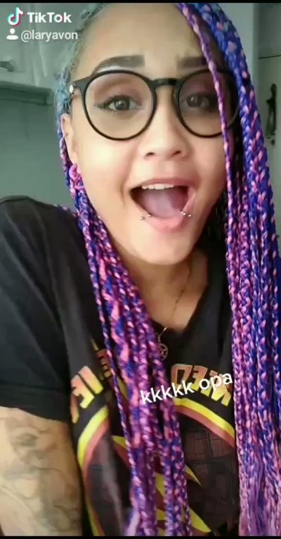 Watch Larya Von's leaked NSFW video on TwXstars