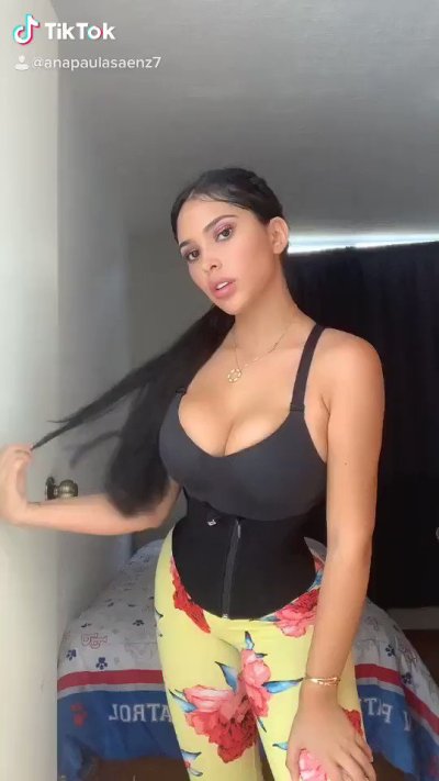 Watch anapaulasaenzmex's leaked NSFW video on TwXstars