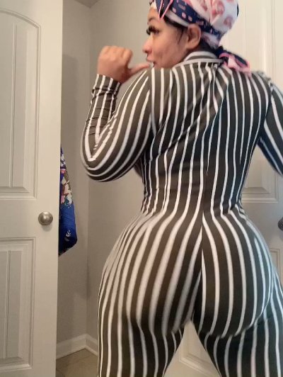 Watch juicyyjuicebox's leaked NSFW video on TwXstars