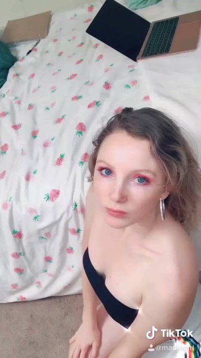 Watch Madison Jo 💕's leaked NSFW video on TwXstars